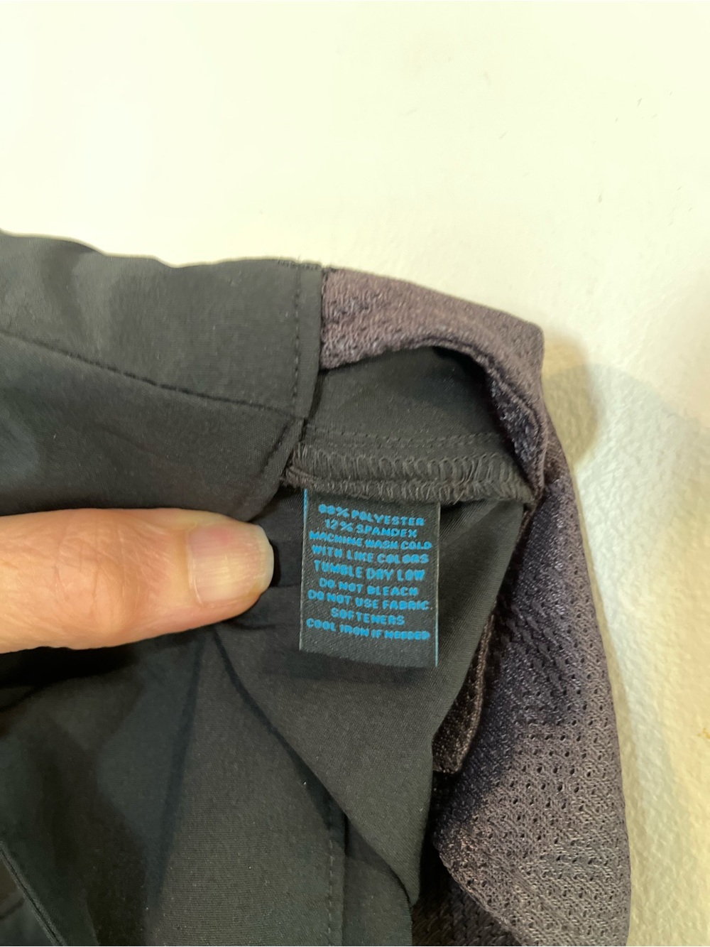 Eastern Mountain Sports Black Cropped Hiking Pants - Picture 4 of 6